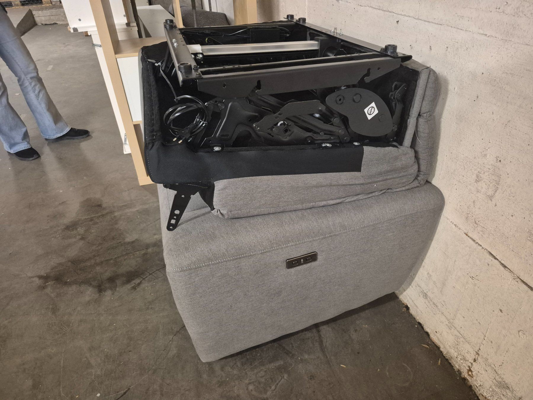 Divani: Sofa mit Relaxfunktion – Usato da Burgdorf venduto da Fugazi28 3