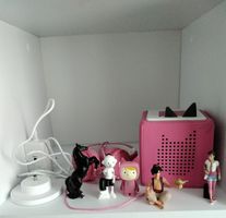 Toni box, Kopfhörer, 5 Figuren und Ladekabel 