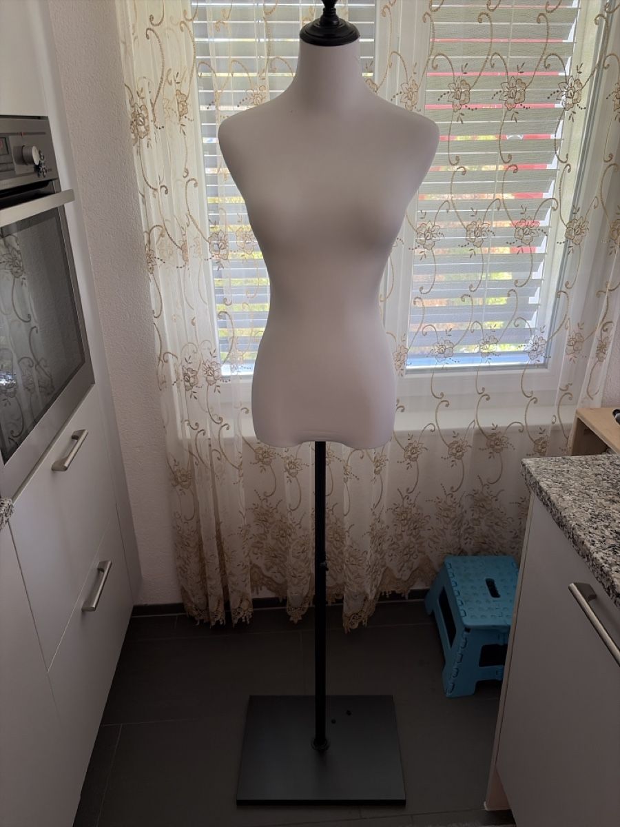 Allestimento di negozi e stand fieristici: Schaufensterpuppe – Usato da Andhausen venduto da bgy_y6xl