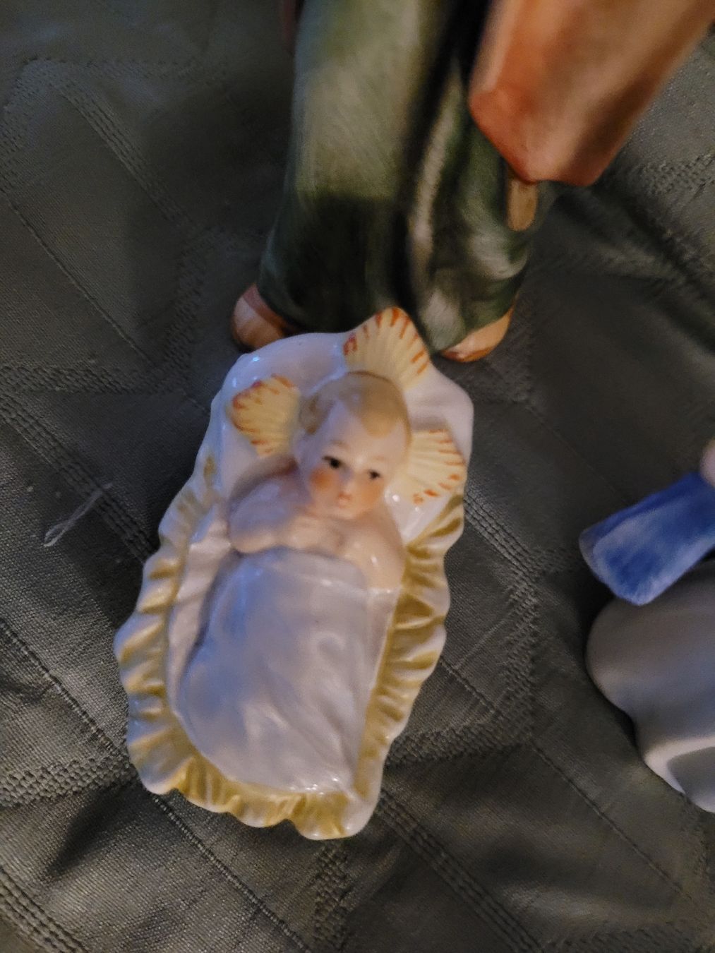 Statuette: Weihnachtskrippe mit Goebel Figuren Rarität – Usato da Cham venduto da chirlu62 5