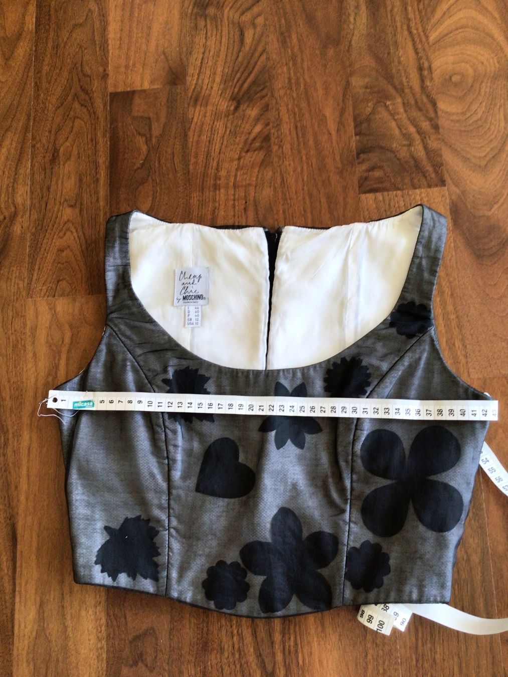 Moschino Top: Oberteil Moschino. Elegant – Usato da Zürich venduto da ElarmariodeRuth 7