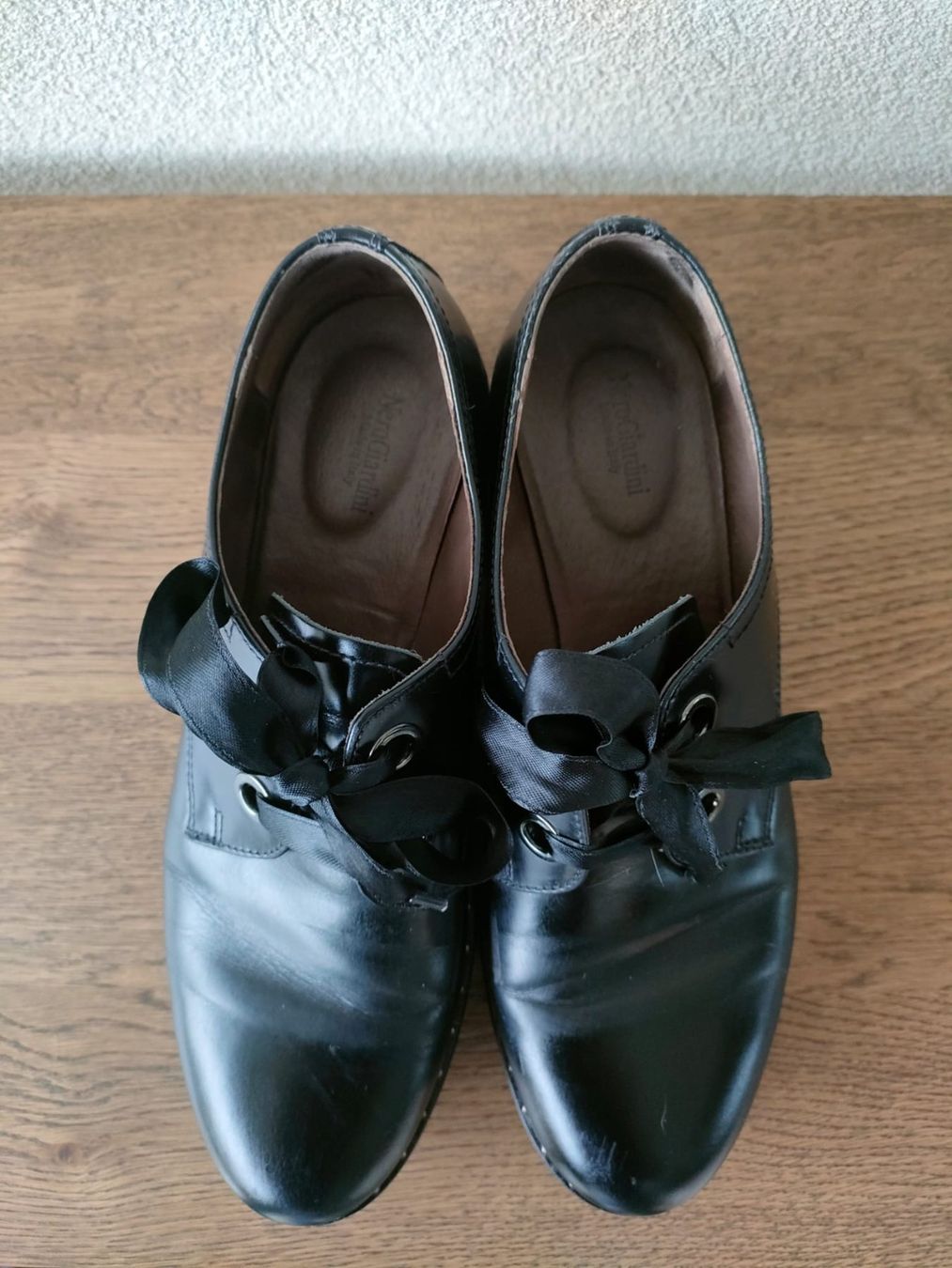 Scarpe da donna: Nero Giardini Schnürer Leder schwarz 38 – Usato da Ebikon venduto da che_j7m9 1