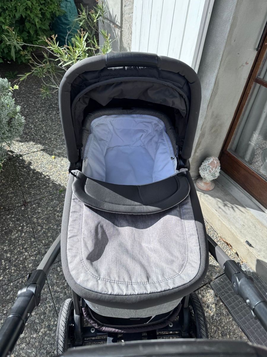 Peg Perego Carrozzine: Poussette peg perego 3 en 1 – Usato da Soral Ge venduto da fontaineA 6