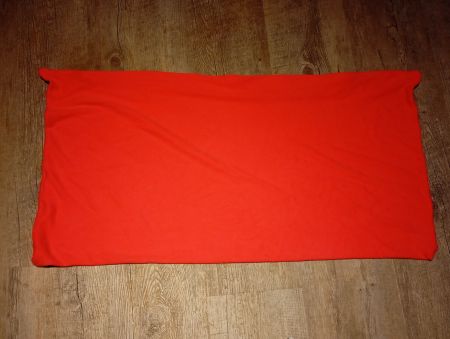 Roter Kissenbezug in Feinjersey mit Reissverschluss