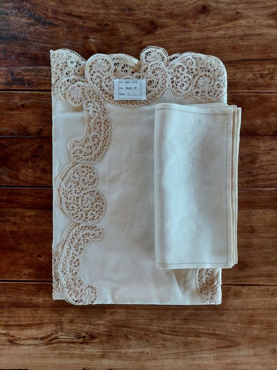 Linge de lit: TEE-SET | Leinen und Spitzen (1 Tischdecke + 6 Servietten) – Neuf avec emballage d'origine à Castel San Pietro par nicolascattaneo