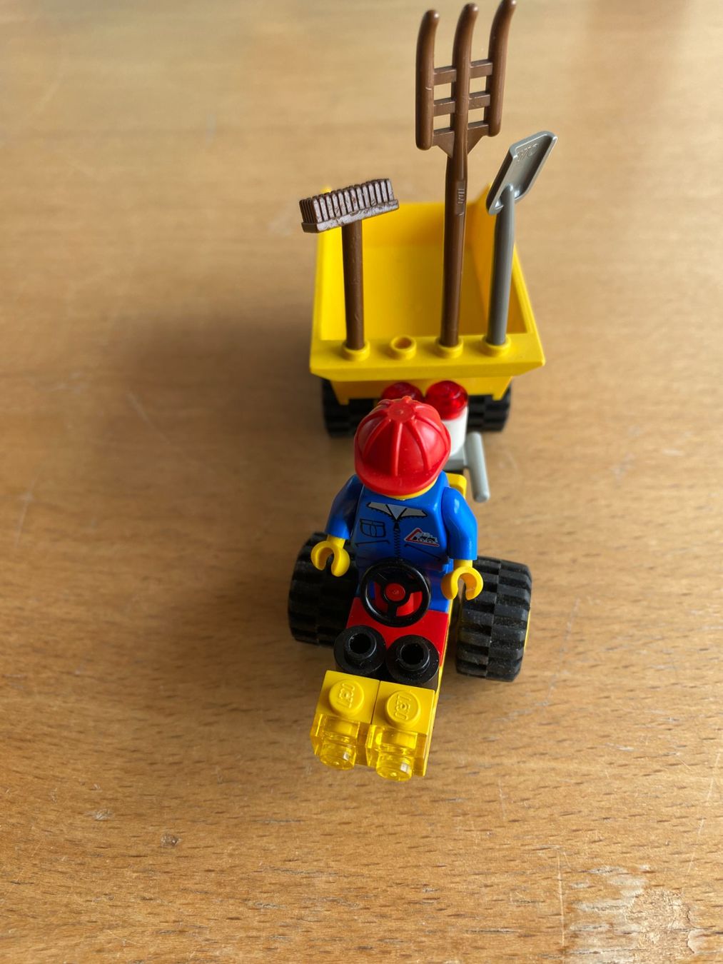 Lego Baukästen: 2 Lego Sets 6667 Strassenbau-Reparaturwagen und 6335 Dumper – Gebraucht aus Niederuzwil von Flohbruno 2