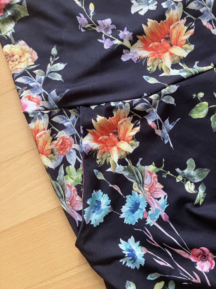 Hosen: Umstandshose mit Blumenmuster – Gebraucht aus Zürich von koukalp 2