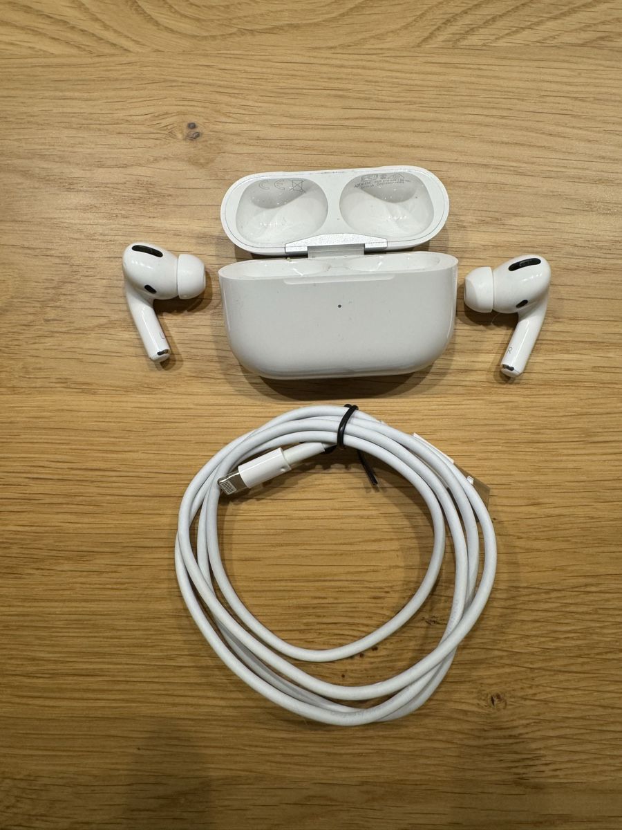 Apple Cuffie: Apple AirPods Pro 1rst generation – Usato da Neuchâtel venduto da compadri