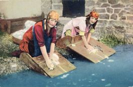 Tessin   TI  -   Waschbrett-Wäscherinnen  am See