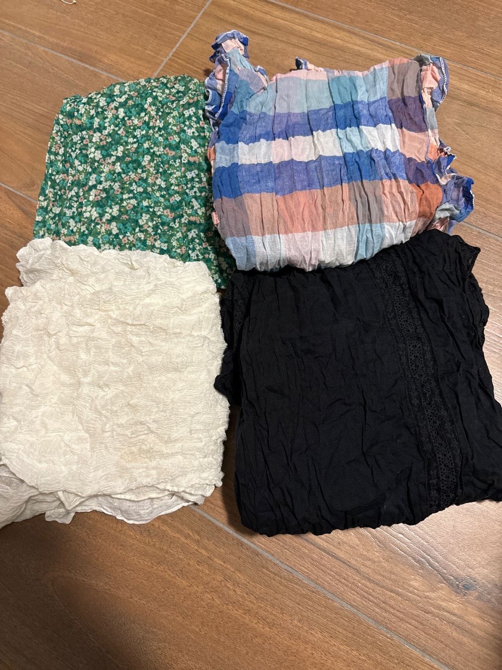Foulards, Tücher & Schals: 4 Tolle Schals für den Herbst oder Frühling – Gebraucht aus Meyriez von muriS