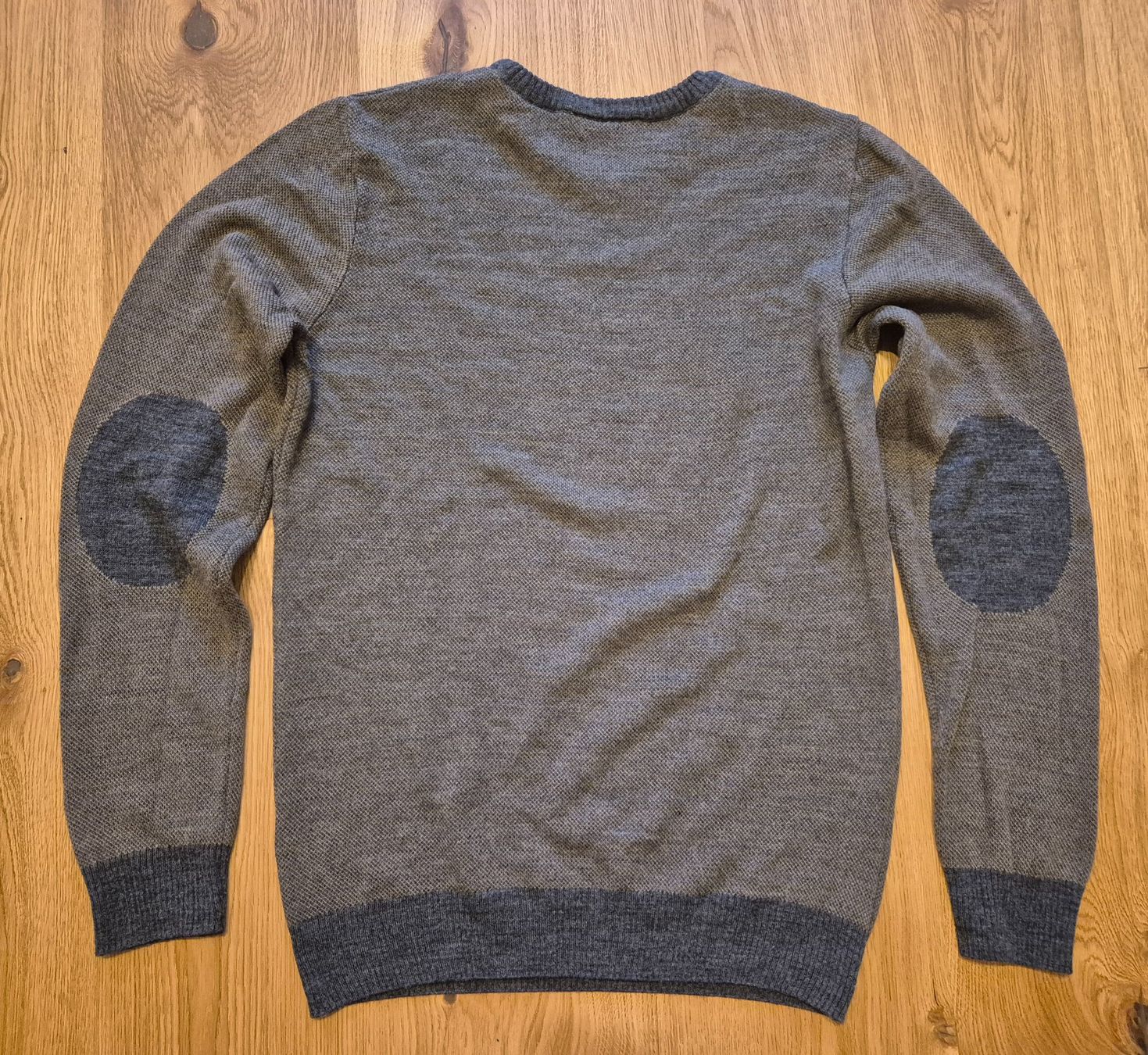 Pulls & Sweat-shirts: Wollpullover "DeFacto" (Gr. M) – D'occasion à Gams par tischi97 1