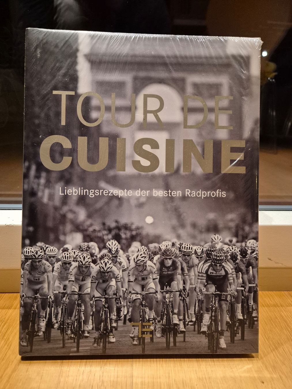 Libri: TOUR DE CUISINE Kochbuch NEU – Nuovo e nell'imballaggio originale da Baar venduto da tess01