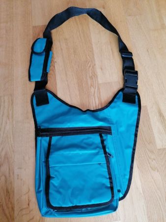 Schultertasche sehr robust in Türkis