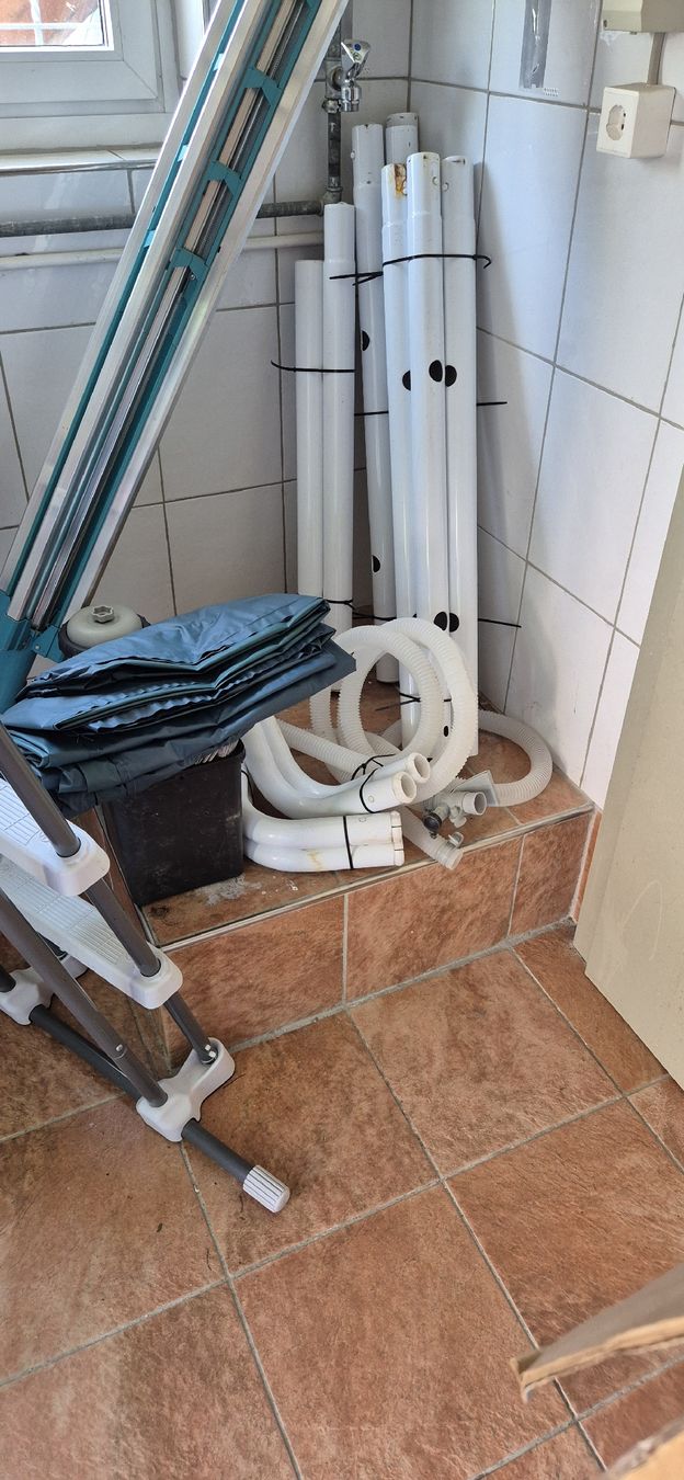 Piscine: pool zu verkaufen. Einen Sommer gebraucht. – Usato da Bilten venduto da dom_z2z6 4