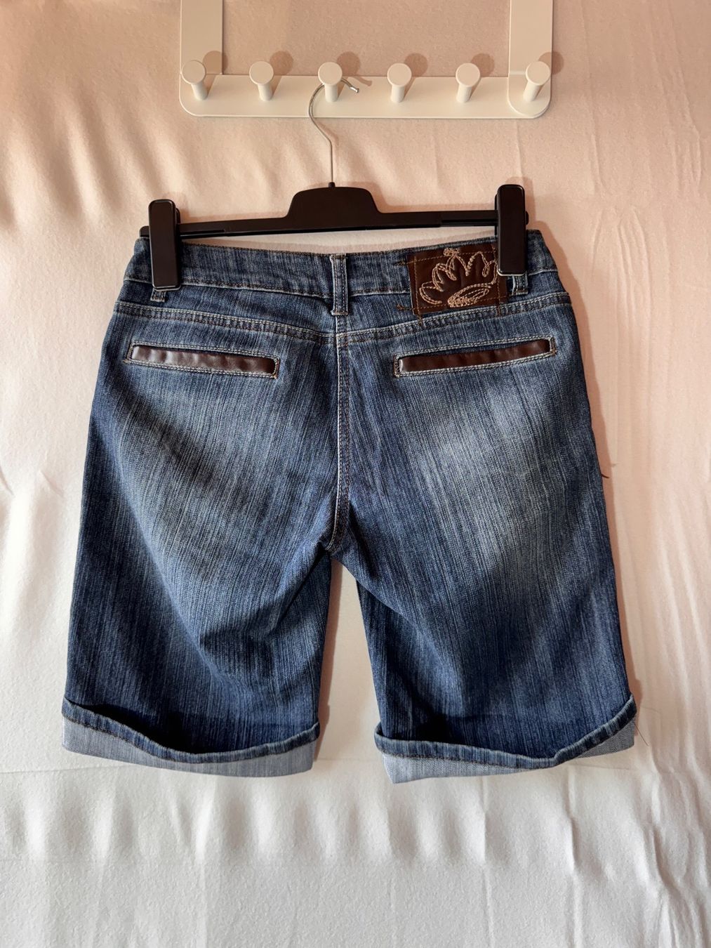 Jeans: Kurze Jeans Gr. 36 – Usato da Grosswangen venduto da SALE_SALE_SALE 1
