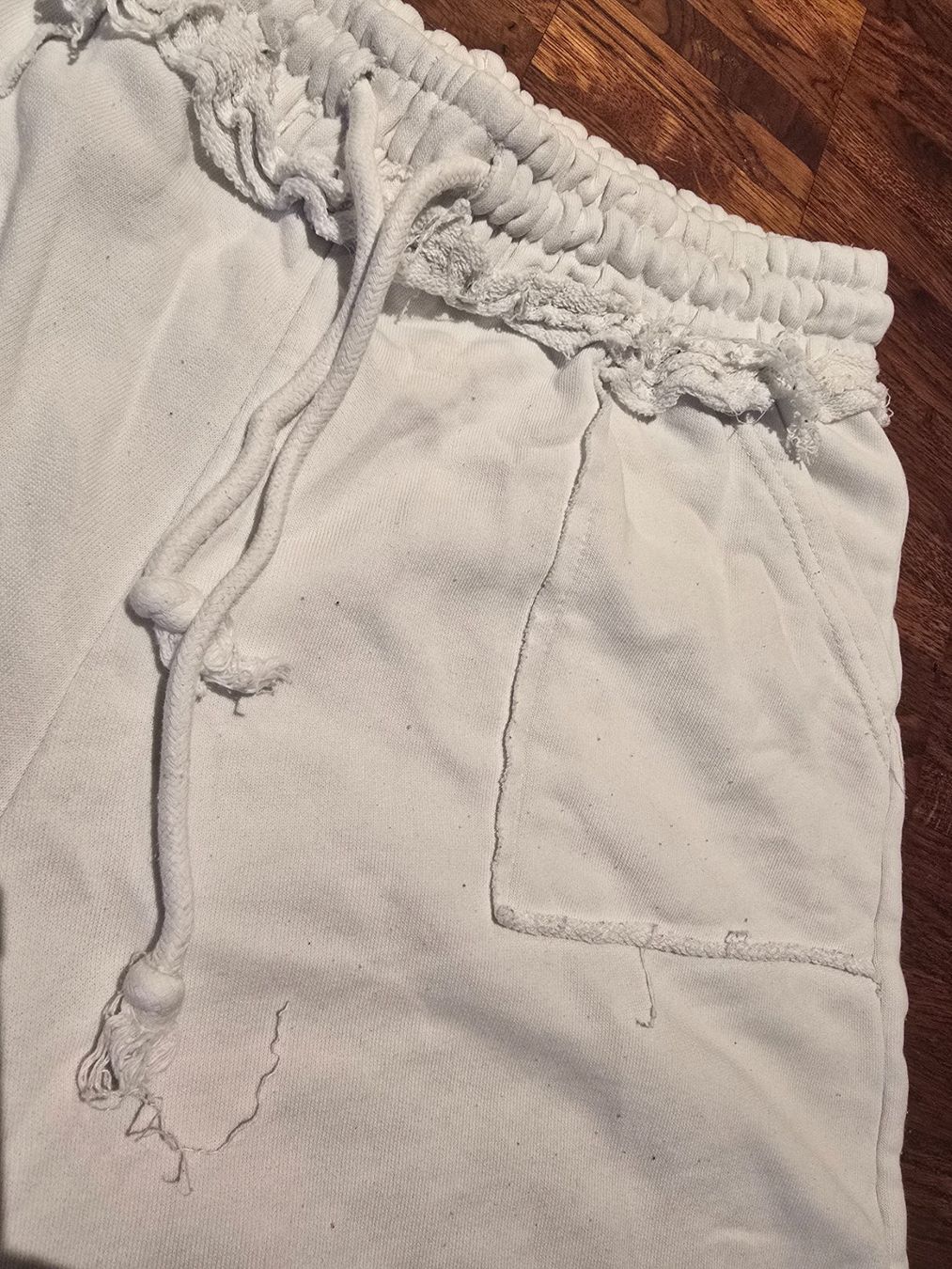 Stradivarius Pantaloni: Trainerhose im used look – Usato da Wattwil venduto da Yoshi.97 1
