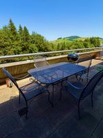 Terrassentisch mit 4 Stühlen aus Metall – robust, wetterfest