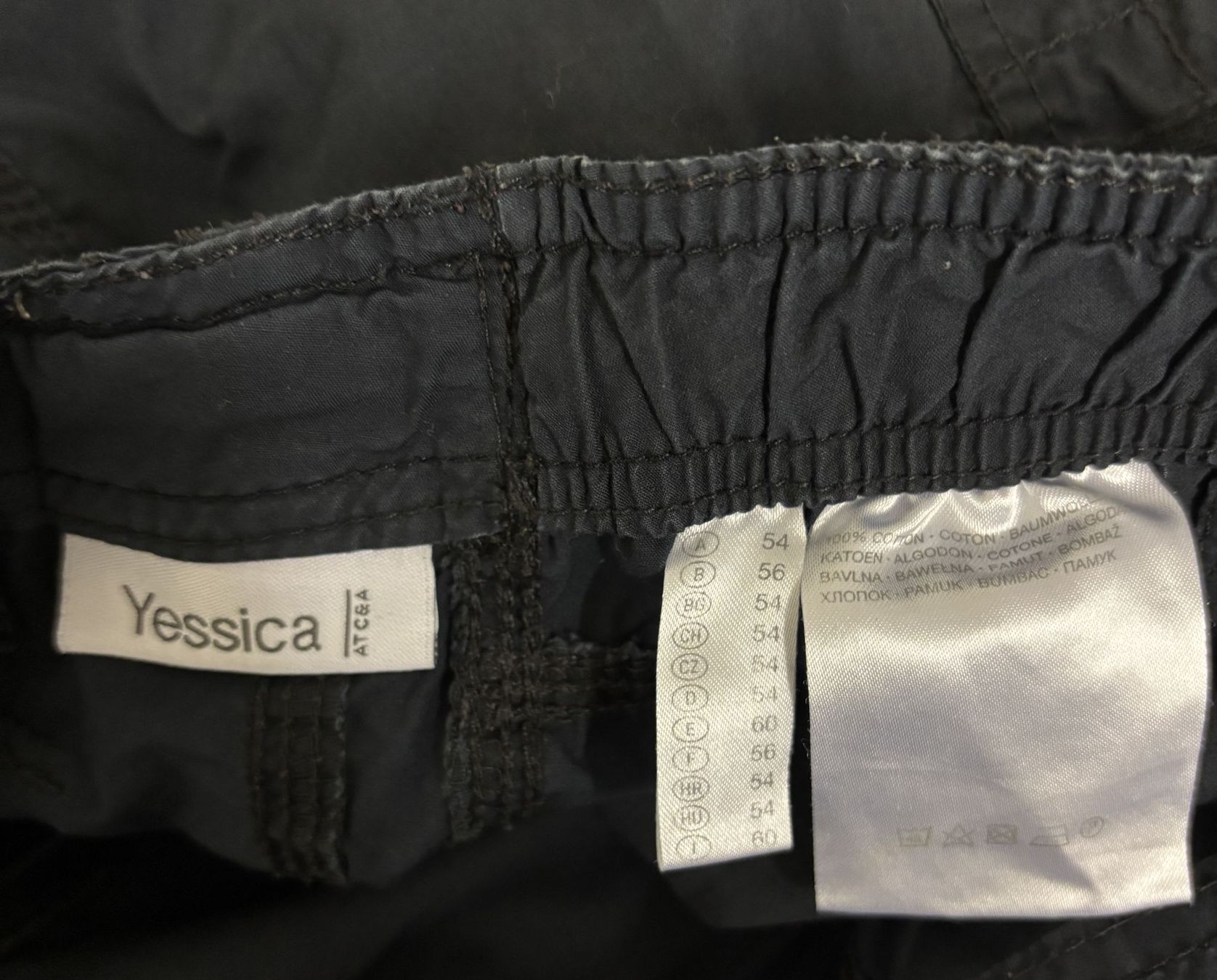 Pantaloni: C&A Freizeit Hose schwarz 7/8 – Usato da Buchs AG venduto da SellAndBuyX 2