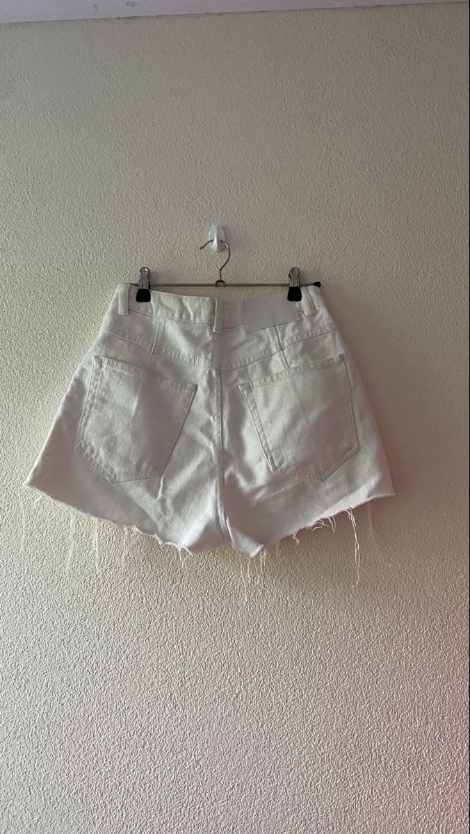 Pull&Bear Jeans: Shorts jeans bianco – Usato da Gordola venduto da arizi_shop 1