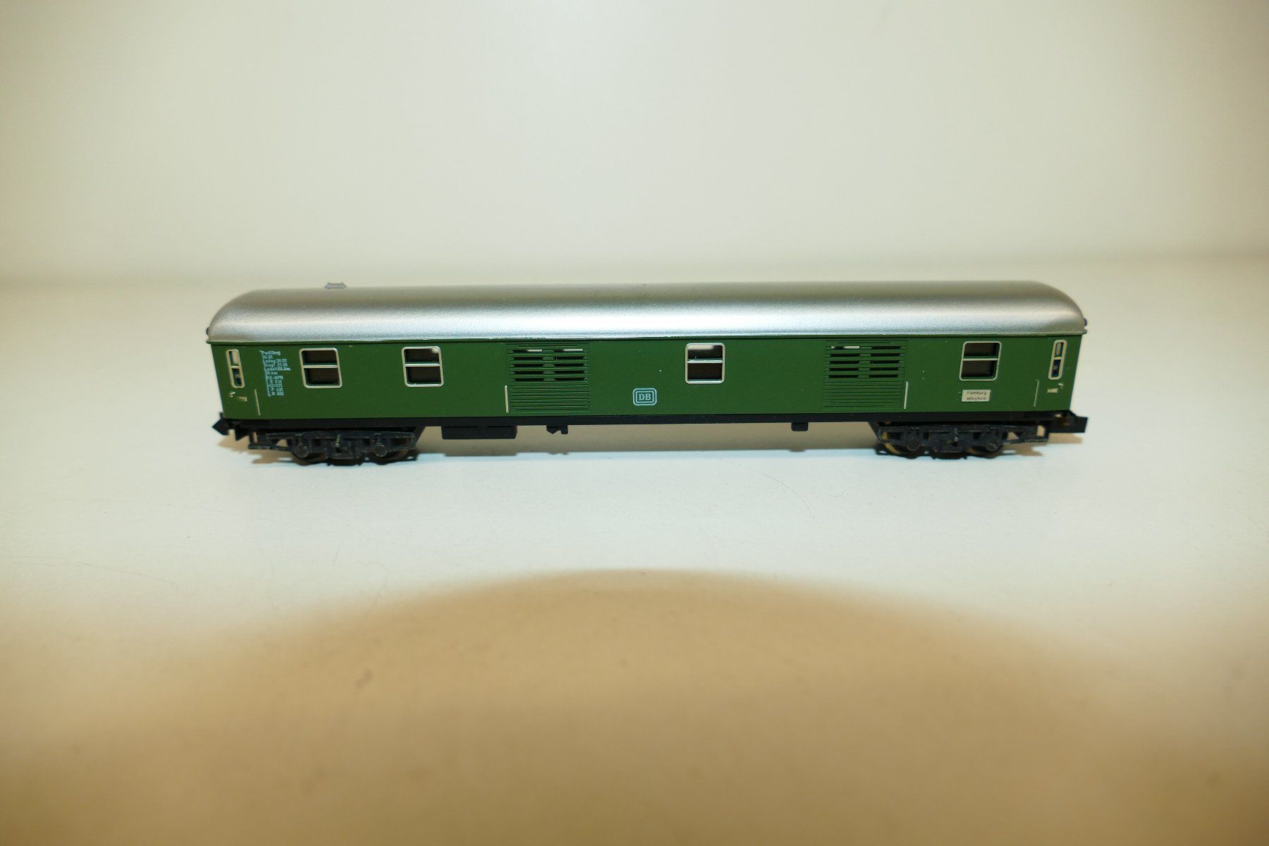 Trix Modellini di ferrovie: Minitrix N: DB Gepäckwagen – Nuovo (secondo la descrizione) da Niederhasli venduto da rail-duerst