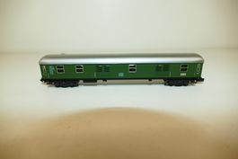 Minitrix N: DB Gepäckwagen