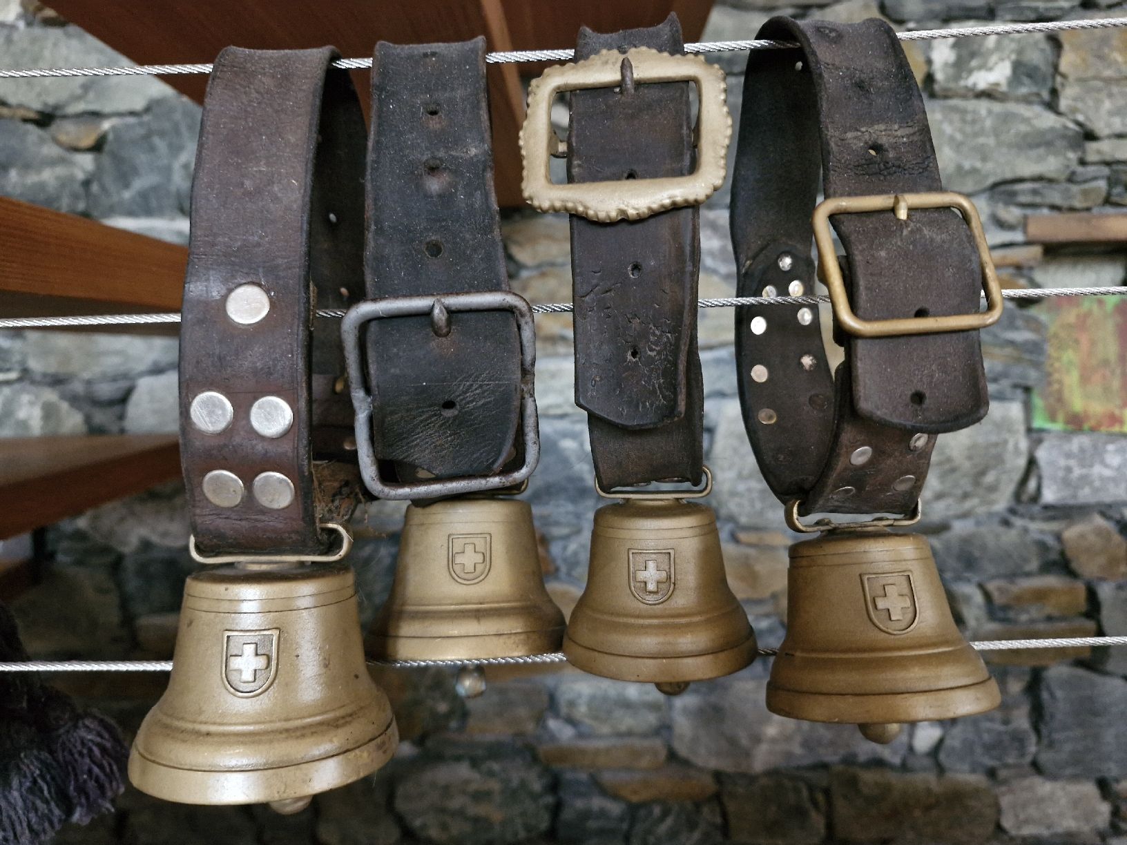 Cloches & sonnailles: Ziegen-Schafglöggli – D'occasion à Guarda par rue_bpd7