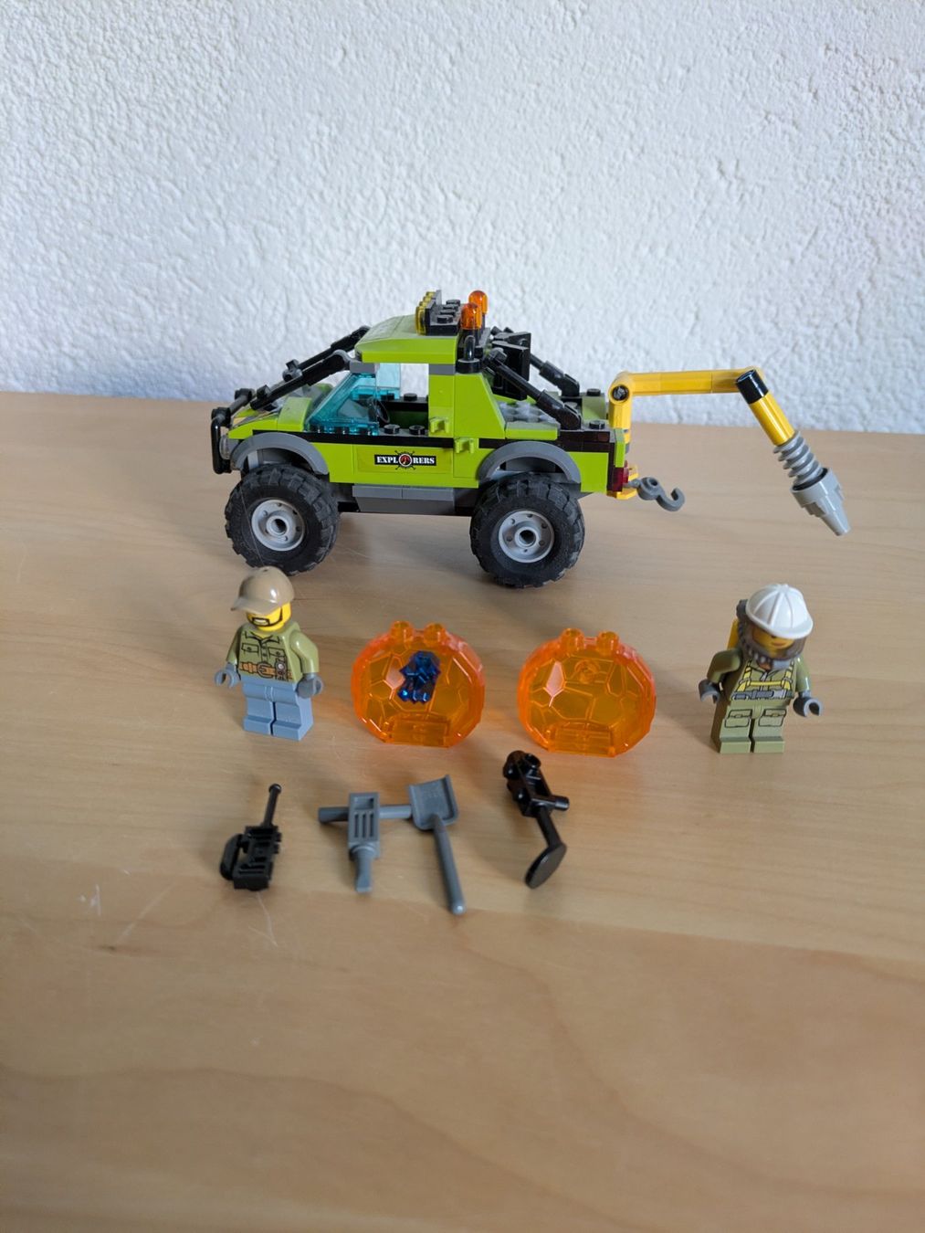 Lego Spielzeuge: LEGO City 60121 Vulkan-Forschingstruck – Gebraucht aus winterthur von dsy_grj8 2