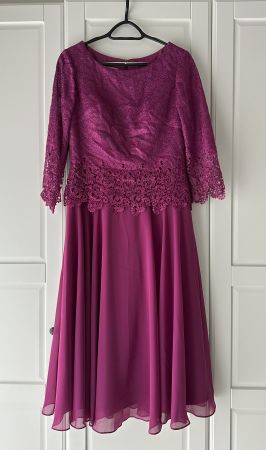 Ungebrauchtes Cocktailkleid, Grösse 40, Farbe Orchidee