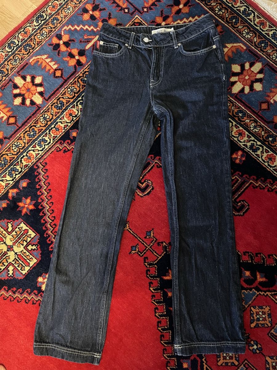 Jeans: Dunkle straight Jeans Peachy Den – Usato da Zürich venduto da pau_kbr6