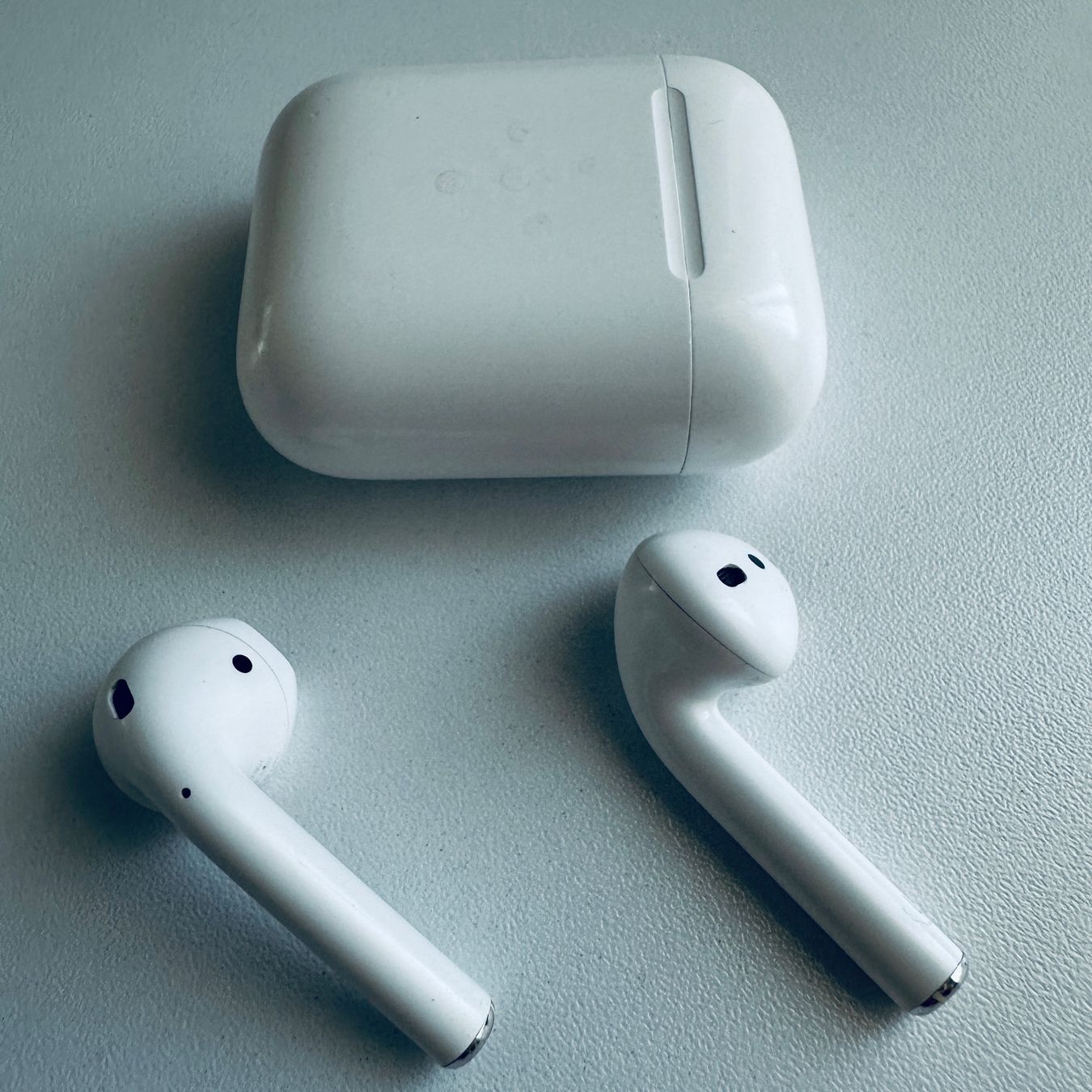 Apple Cuffie: Original Apple AirPods 2 Kopfhörer Wireless Lightning Kabel – Usato da Basel venduto da MY.AIRPODS.SHOP 6