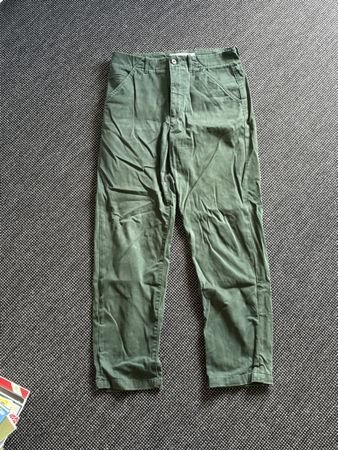 Lacoste Hose (W32 / FR40) – grün – guter Zustand
