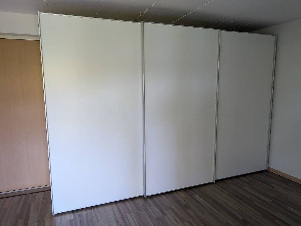 Schränke: Kleiderschrank zu verschenken – Gebraucht aus Aarau Rohr von jpt_9vtl