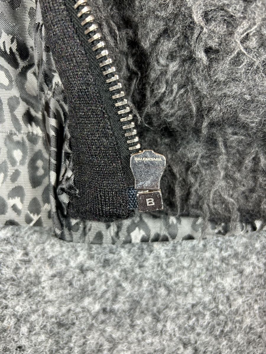 Balenciaga Jacken: BALENCIAGA Leopard-Lined bouclé  – Neu (gemäss Beschreibung) aus La Sagne NE von Matlasape 4