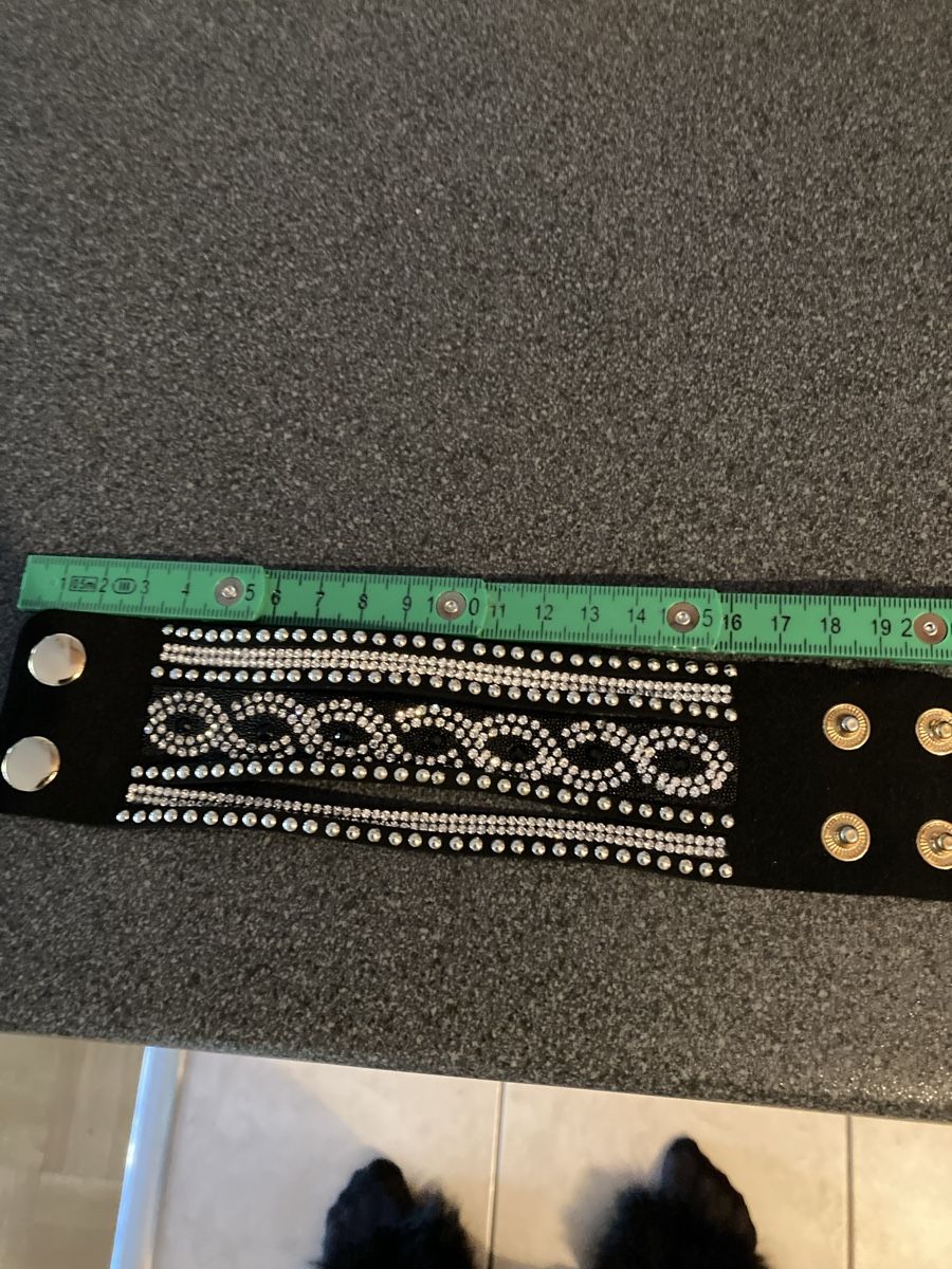 Bracciali & Braccialetti: Bracelet Manchette Noir – Nuovo (secondo la descrizione) da Plan-les-Ouates venduto da Namorona