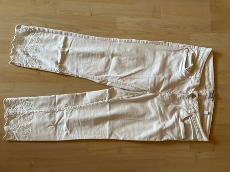 Damen Hose weiss bestickt Grösse 44 guter Zustand