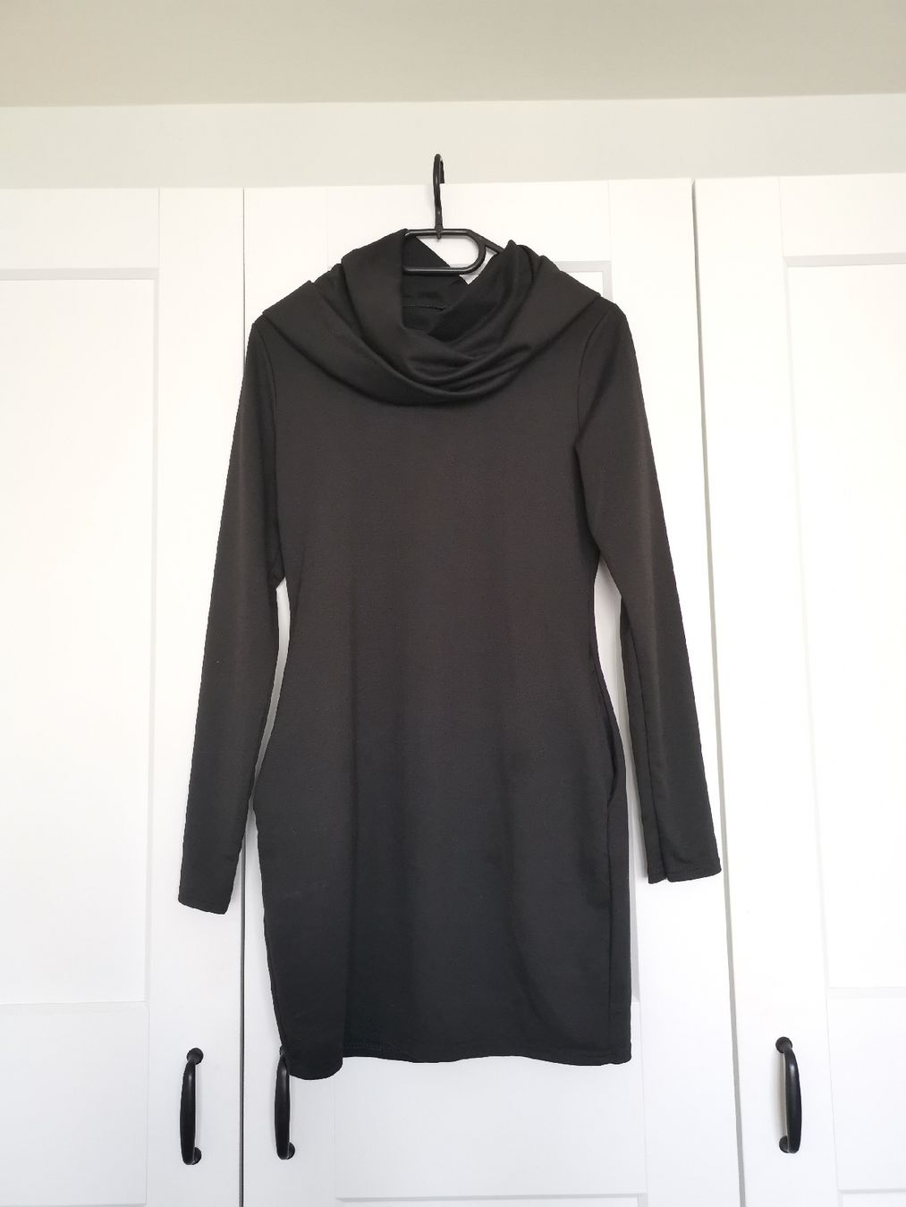 Vestiti: Langärmliges Kleid – Nuovo (secondo la descrizione) da Zürich venduto da Immoertel