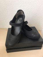 Schwarze Damenschuhe mit Absatz
