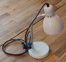 Nachttischlampe