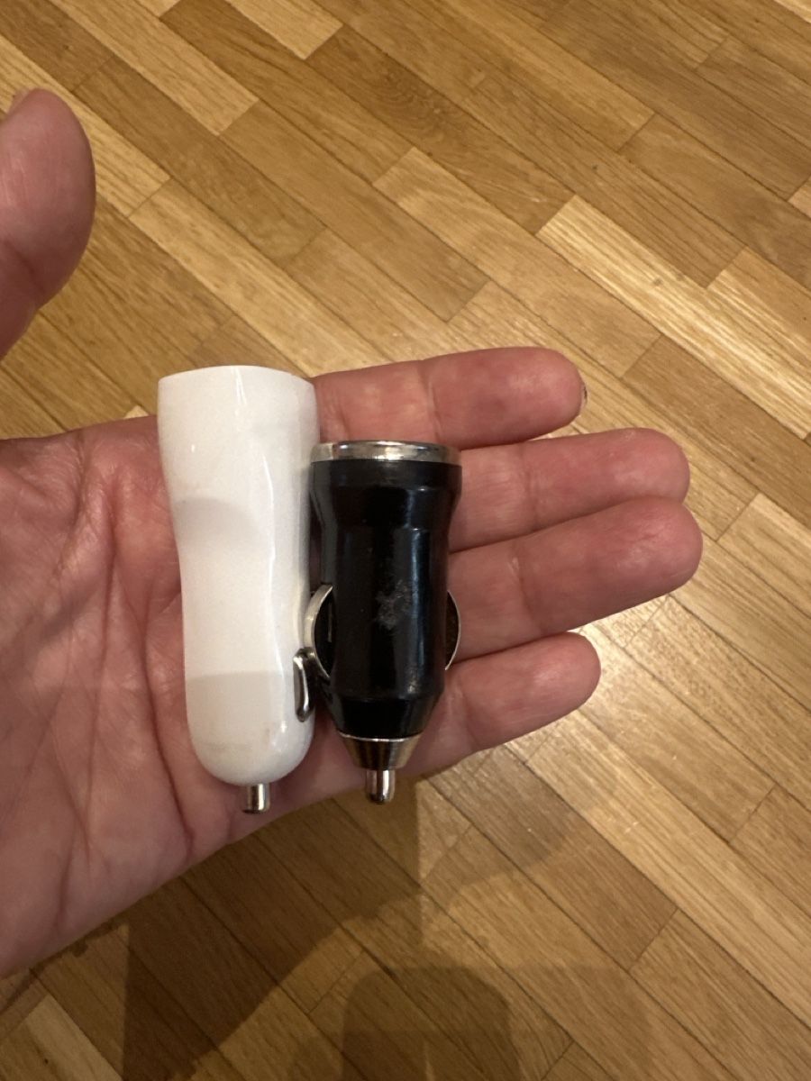 Batterie-Ladegeräte: Car Charger 12-24V Input 5Vdc Output CE – Gebraucht aus Collex von aff_76dh 5