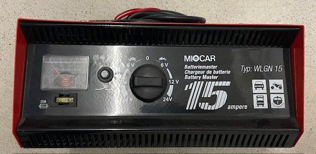 Caricabatterie: Batterie-Ladegerät – Usato da meisterschwanden venduto da ratte74