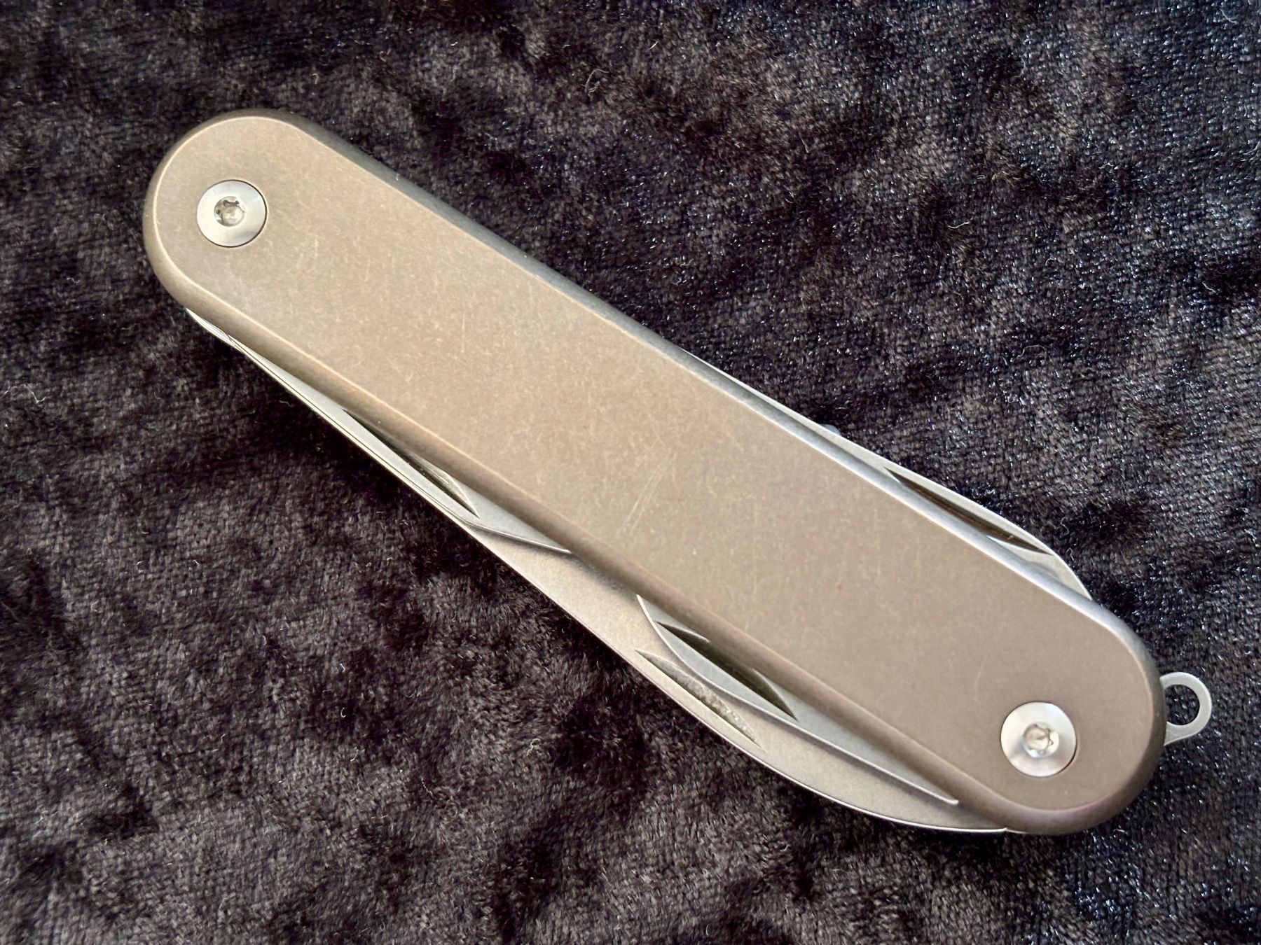 Coltelli tascabile: MKM Malga 6, Titanium, Bronze, Böhler M390 – Nuovo (secondo la descrizione) da Frauenkappelen venduto da Doc_Snyder 4