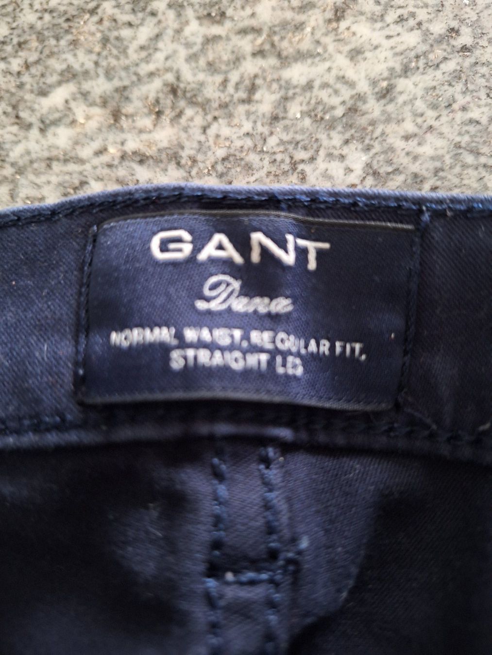 Gant Jeans: WUNDERSCHÖNE DUNKELBLAUE GANT JEANS – Usato da Vernate venduto da gzi_z2lb 4