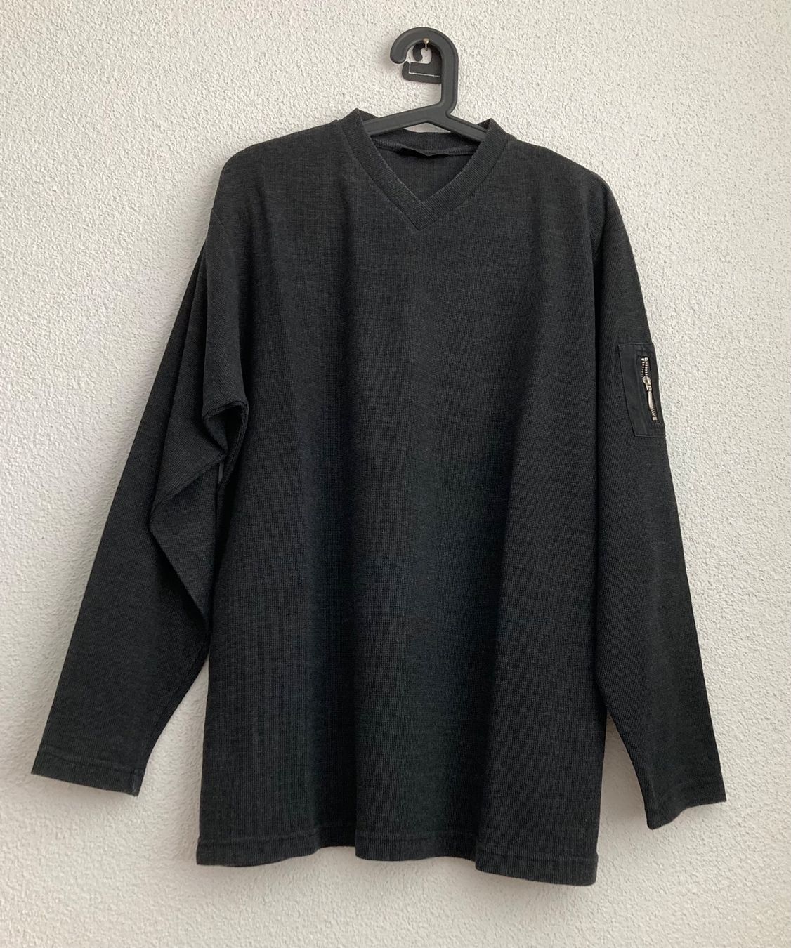 Pulls & Sweat-shirts: Herrenpullover, anthrazit, Gr. 52/54 – D'occasion à Diepoldsau par mabeapt