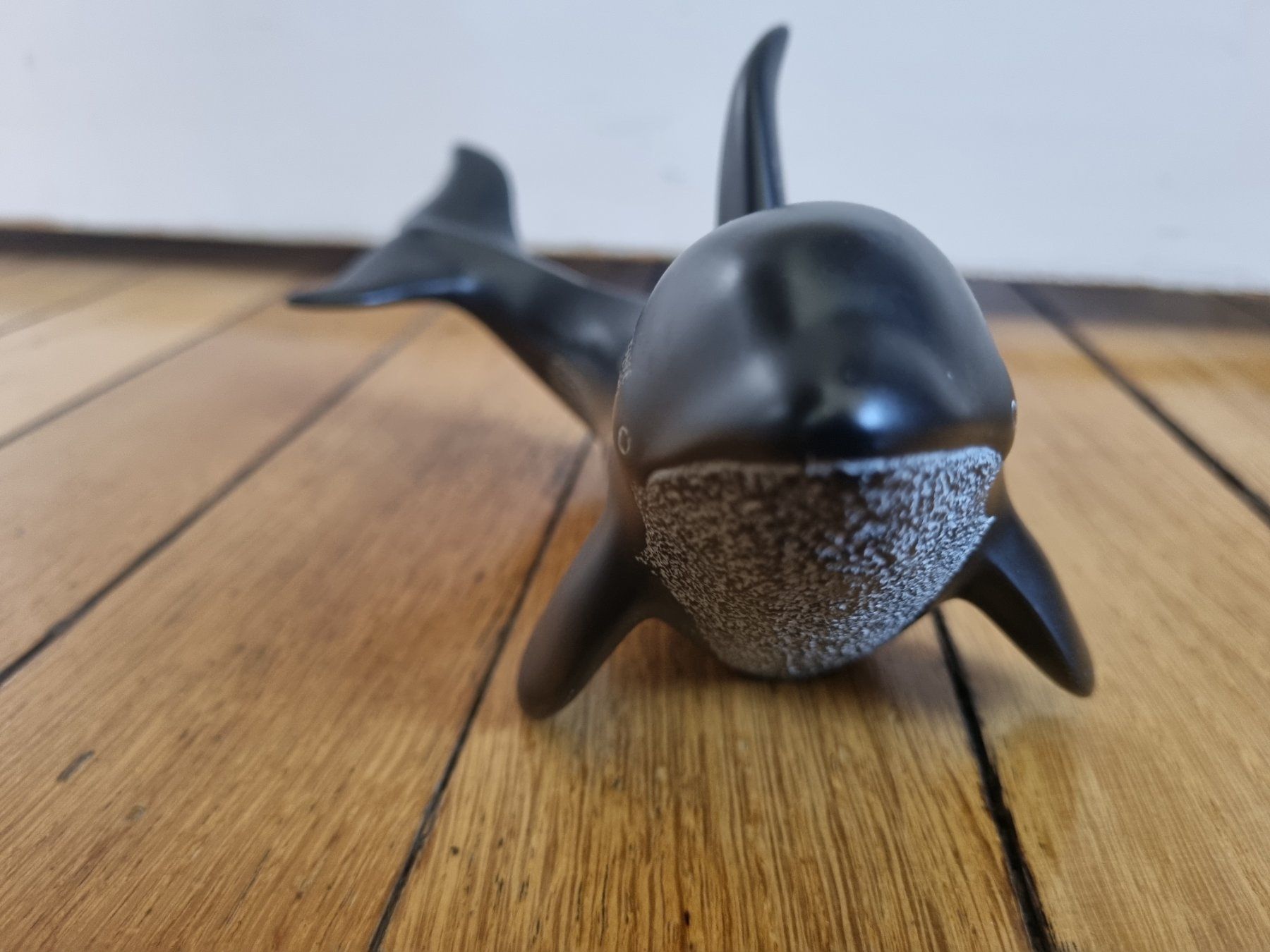 Statuette: Orca Schwertwal schwarz weiss Signiert – Usato da Schaffhausen venduto da Leveron13 1
