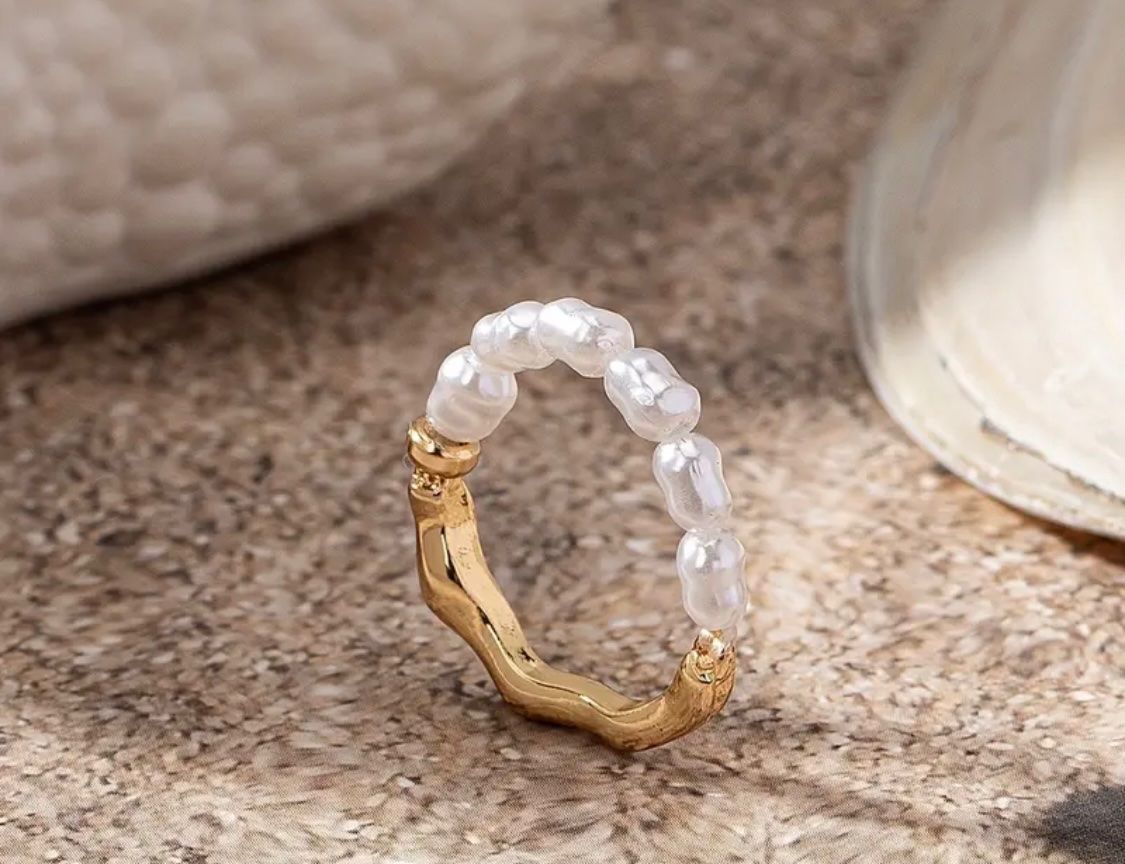 Ringe: unregelmässiger Imitation-Perl-Ring, elastisches Band, 2cm – Neu und originalverpackt aus Winkel von ferrari2022 1