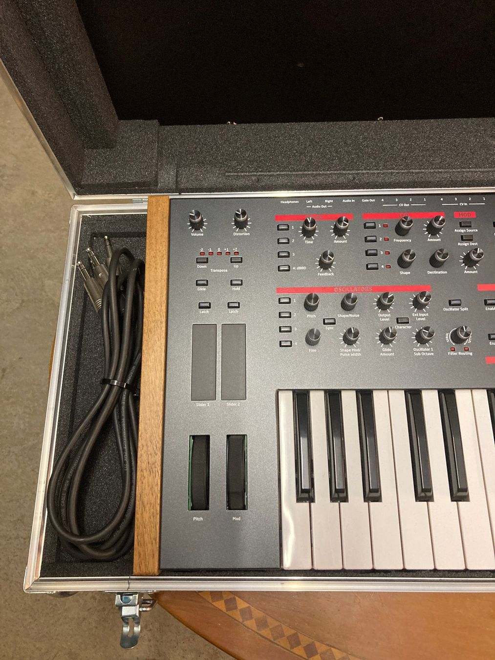 Sequential Strumenti musicali: Dave Smith Sequential Pro 2   (mint cond.) – Usato da Zürich venduto da ArtatLumen 1