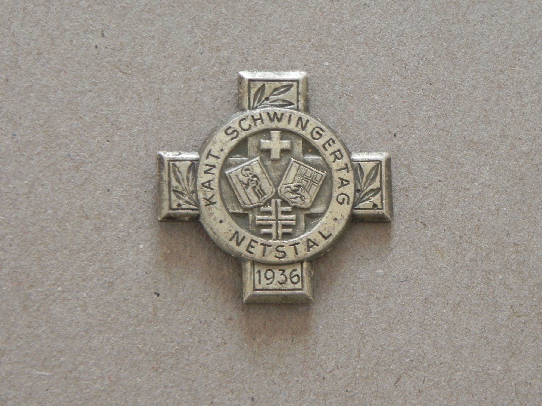 Placchette & Badge: Abzeichen GL- GR Schwingfest Schwingen Netstal GL 1936 – Usato da Siebnen venduto da krimsie