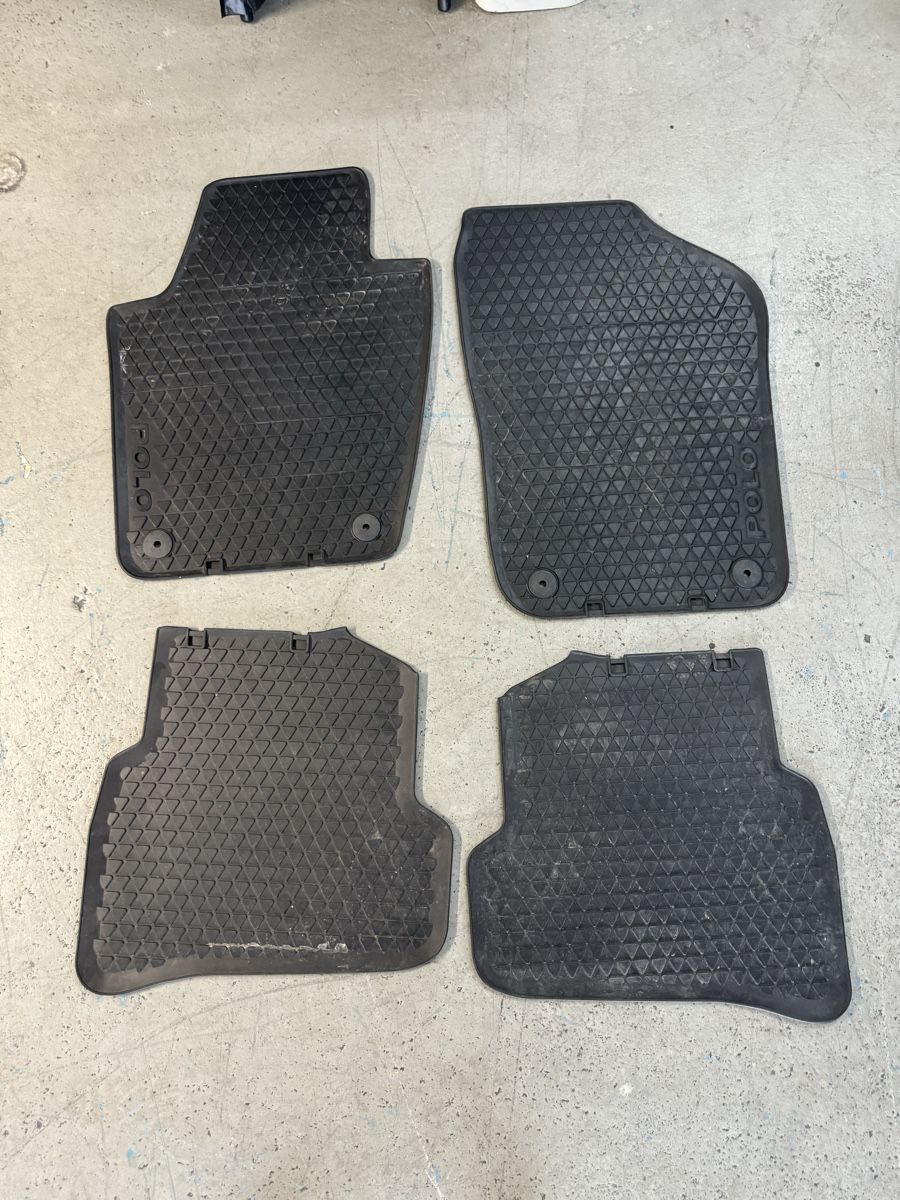 VW Tappeti & Tappetini: Tapis en caoutchouc pour VW Polo – Nuovo (secondo la descrizione) da Biel/Bienne venduto da Gualtieri_10