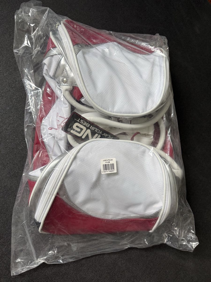Borse da donna: New PING Ladies Golf Duffel Bag White Red Silver – Nuovo e nell'imballaggio originale da Horgen venduto da thesilverarrow 2