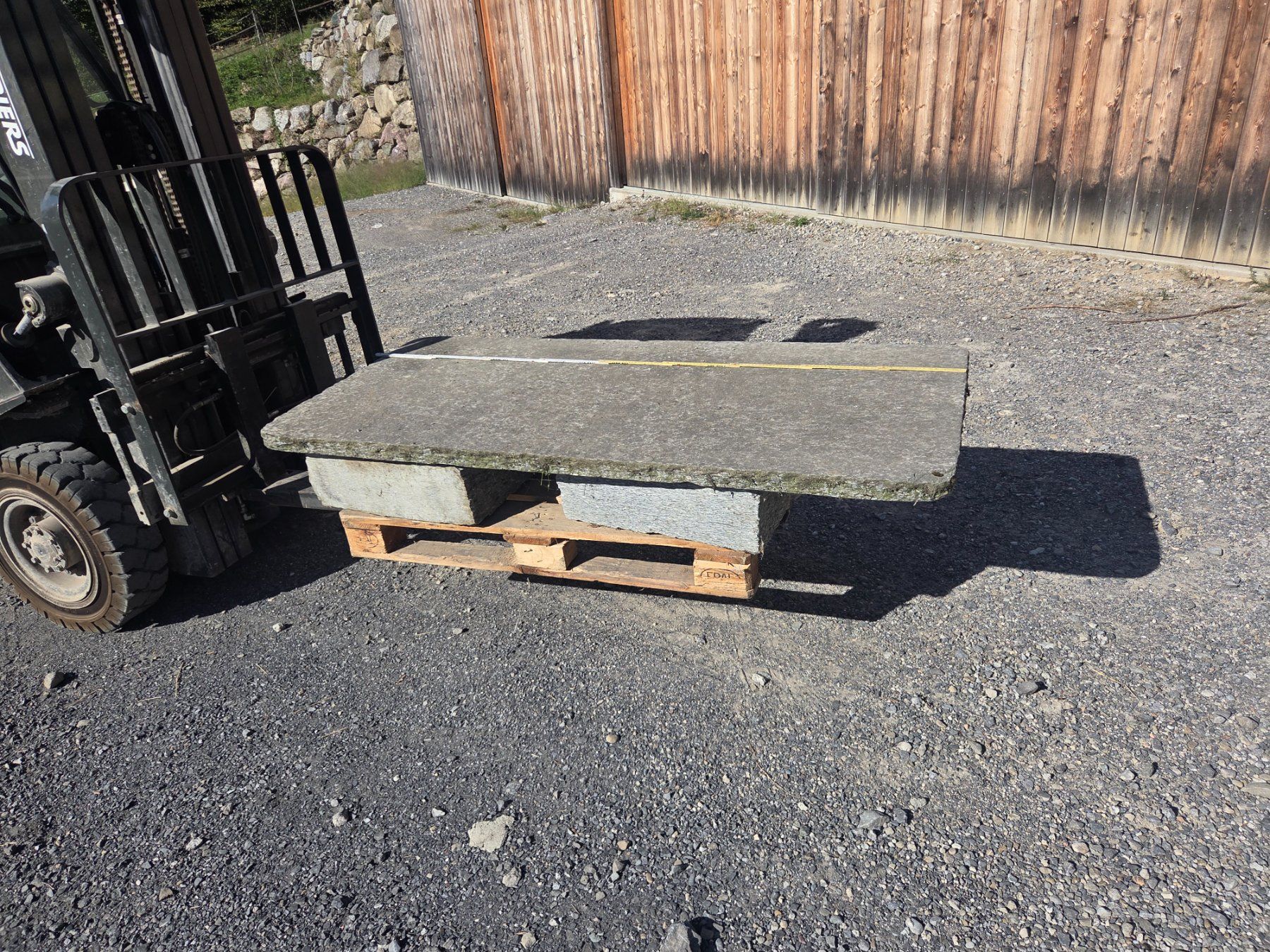 Tavoli: Granit Tisch – Usato da Mettmenstetten venduto da Foerster73 2